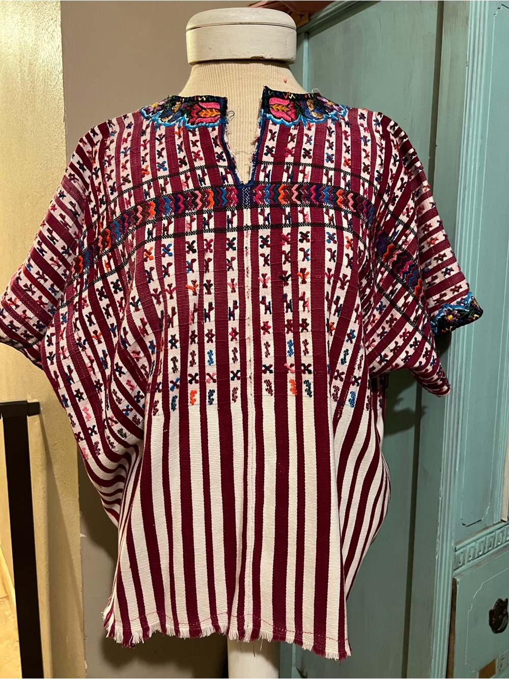 VTG  Arloom Huipil Top Woman One Size Embroidered Handmade Unique One Of A Kind